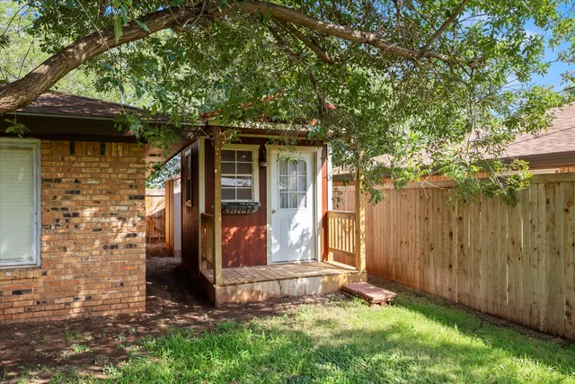 $309,900 | 2102 Longhorn Drive, Levelland, TX 79336