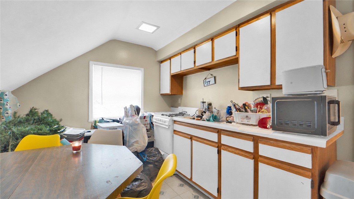 28 Myrtle Street Rochester, NY 14606 - Photo 9 of 12