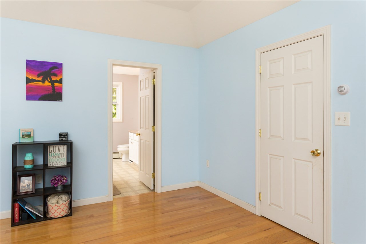 7 Fox Run Road Raymond, NH 03077 - Photo 21 of 39