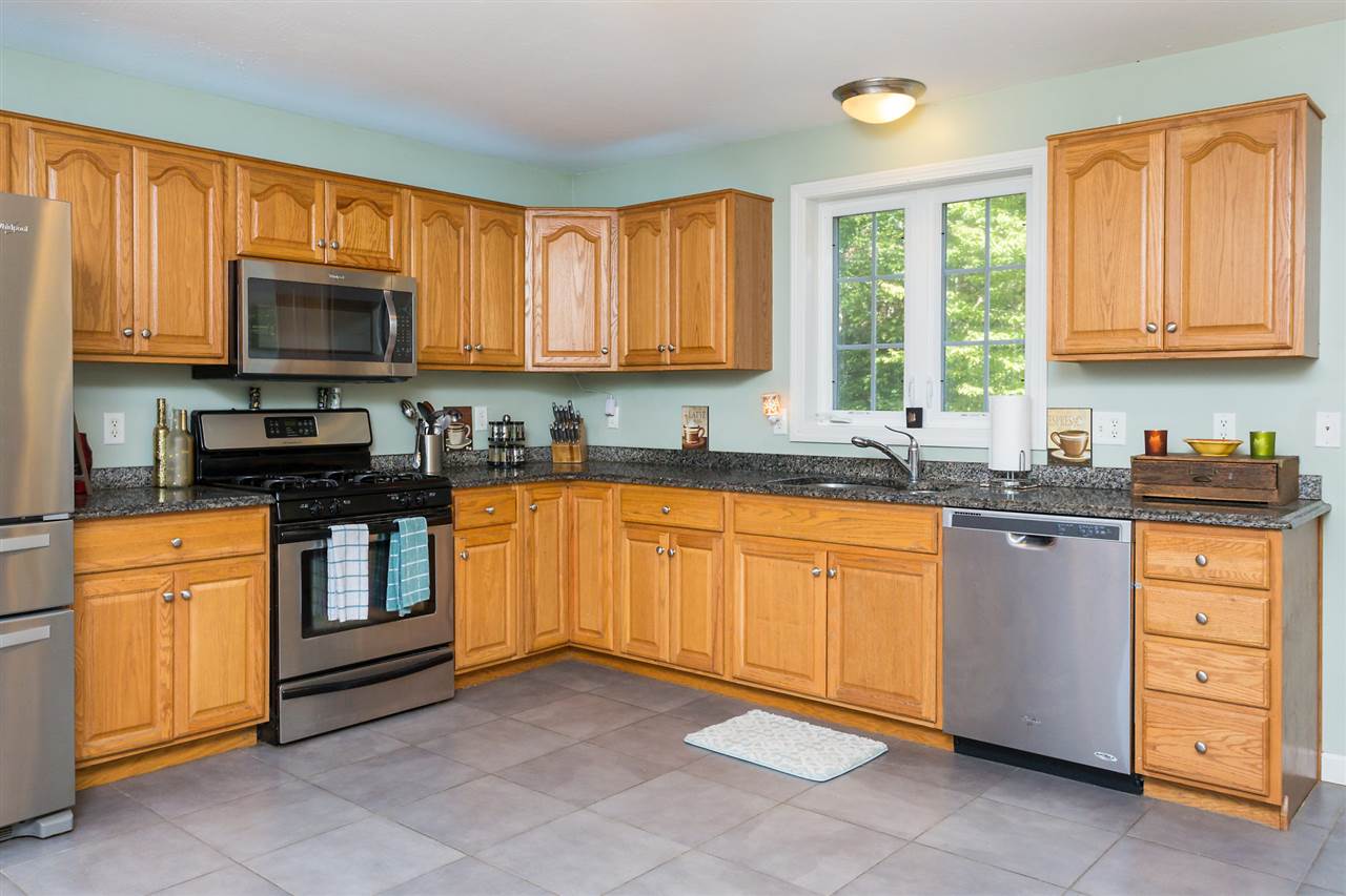 7 Fox Run Road Raymond, NH 03077 - Photo 10 of 39