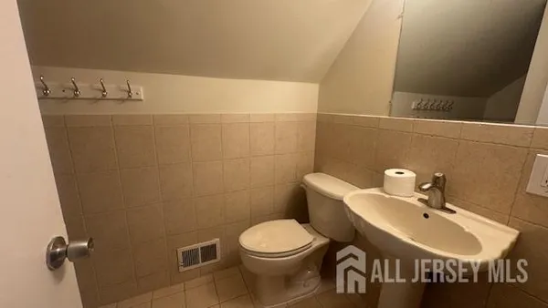 $4,100 | 55 Johnson Road, Somerset, NJ 08873