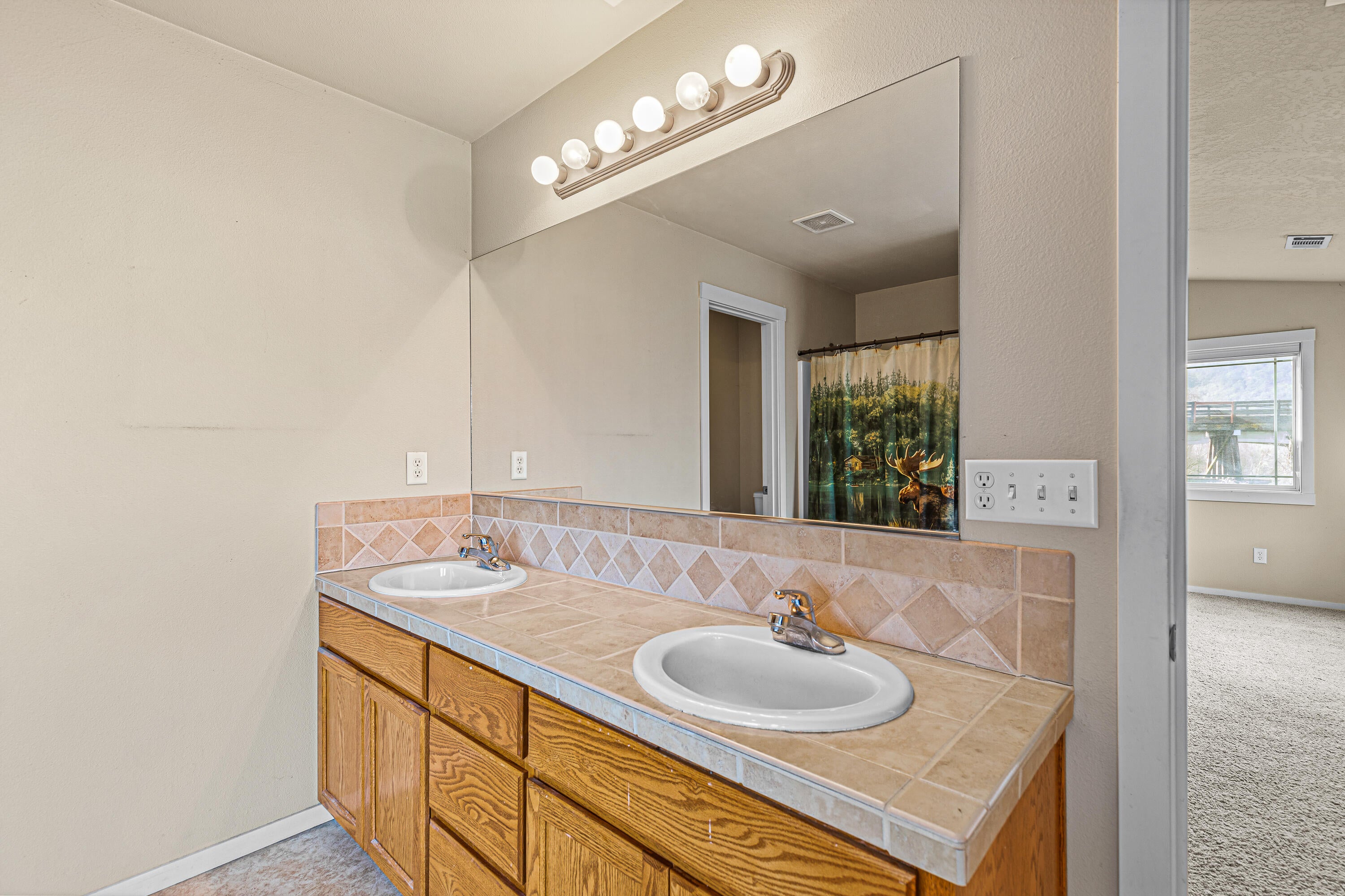 205 Upper River Road Gold Hill, OR 97525 - Photo 22 of 29 22