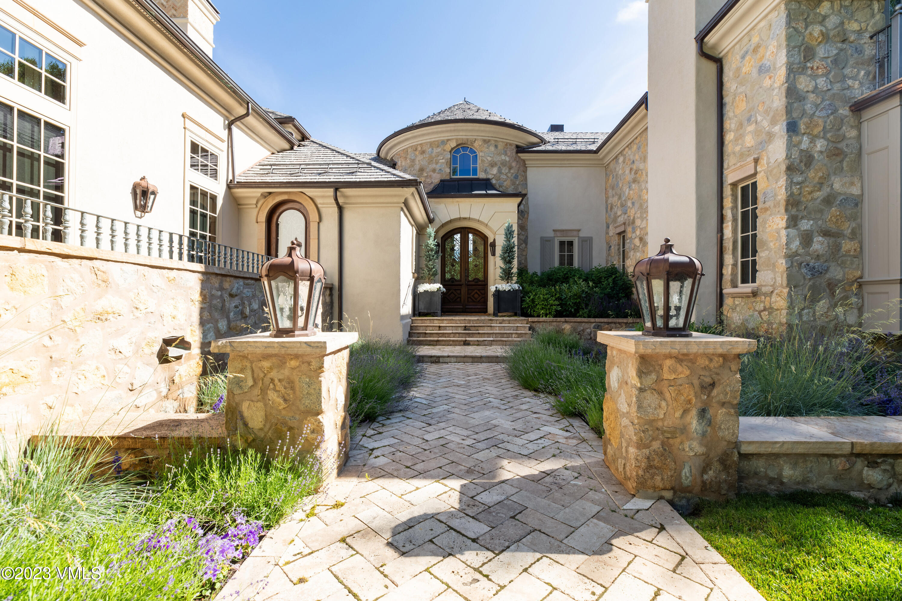 155 Arrowhead Drive Edwards, CO 81632 - Photo 34 of 45 a front view of a house with garden