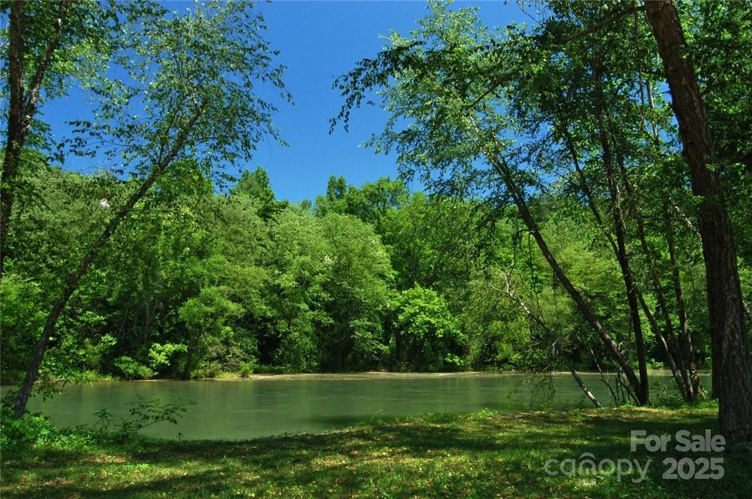2482 Paddock Circle Morganton, NC 28655 - Photo 5 of 13 a view of a park