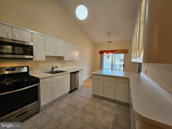 $2,500 | 409 Talon Court, Lawrence Township, NJ 08648