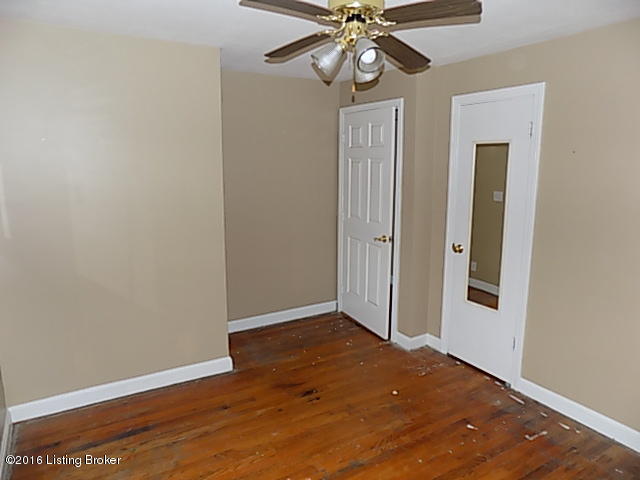 8210 Kerry Road Louisville, KY 40258 - Photo 8 of 12 DSCN4643