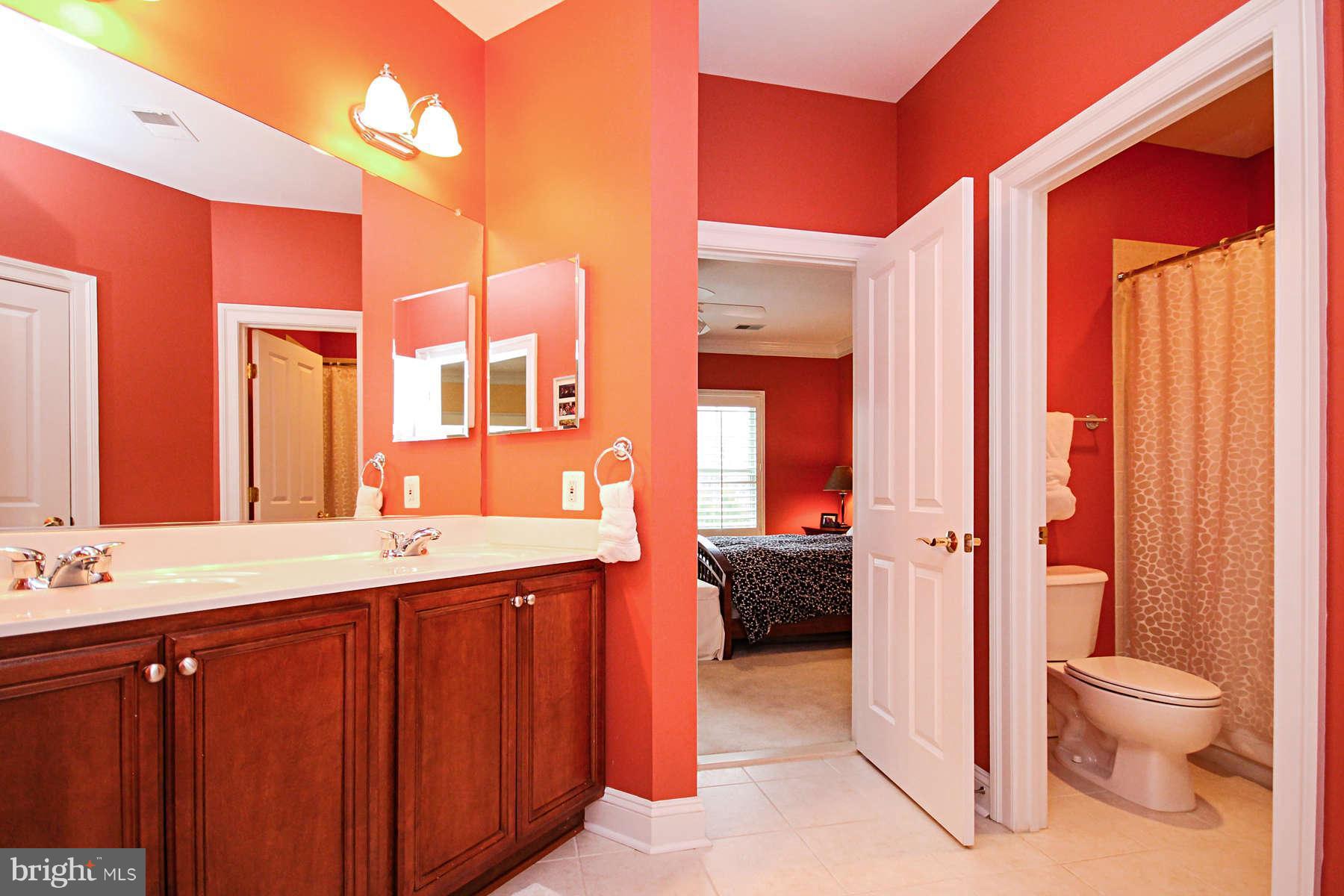 9157 Riesley Lane Vienna, VA 22182 - Photo 18 of 30 Bath