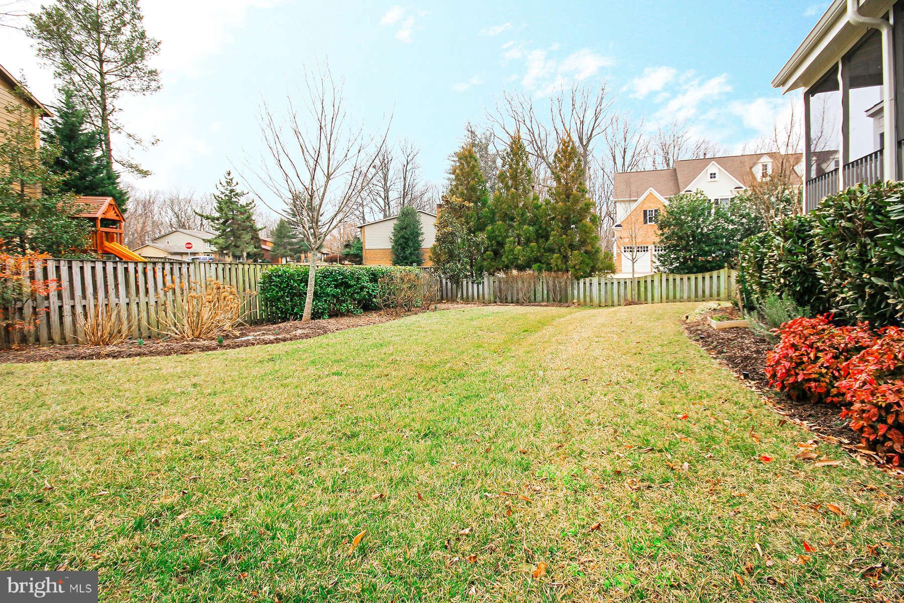 9157 Riesley Lane Vienna, VA 22182 - Photo 30 of 30 Exterior (Rear)