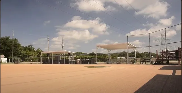 $234,000 | 32512 Oak Park Drive, Leesburg, FL 34748