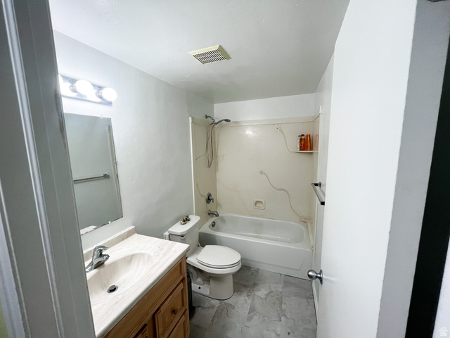 297 West Bricker Road Draper, UT 84020 - Photo 19 of 25 Full bath with vanity and bathtub / shower combination