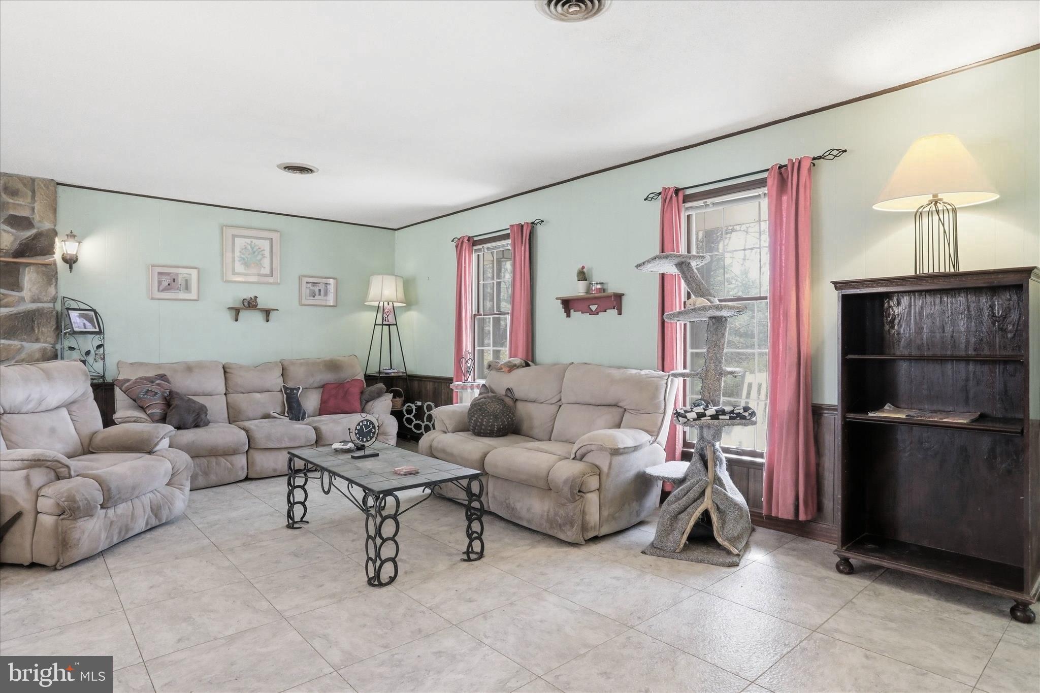 139 Arcadia Road Hedgesville, WV 25427 - Photo 11 of 44