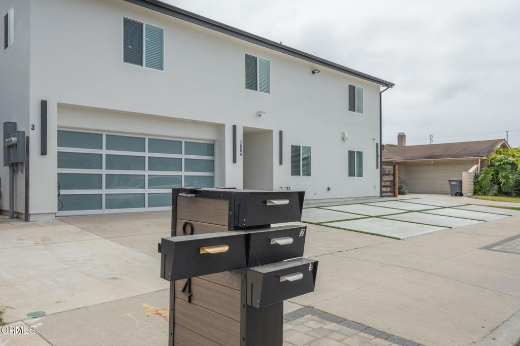 1004 Jurymast Drive, Unit 2 Oxnard, CA 93030 - Photo 2 of 6