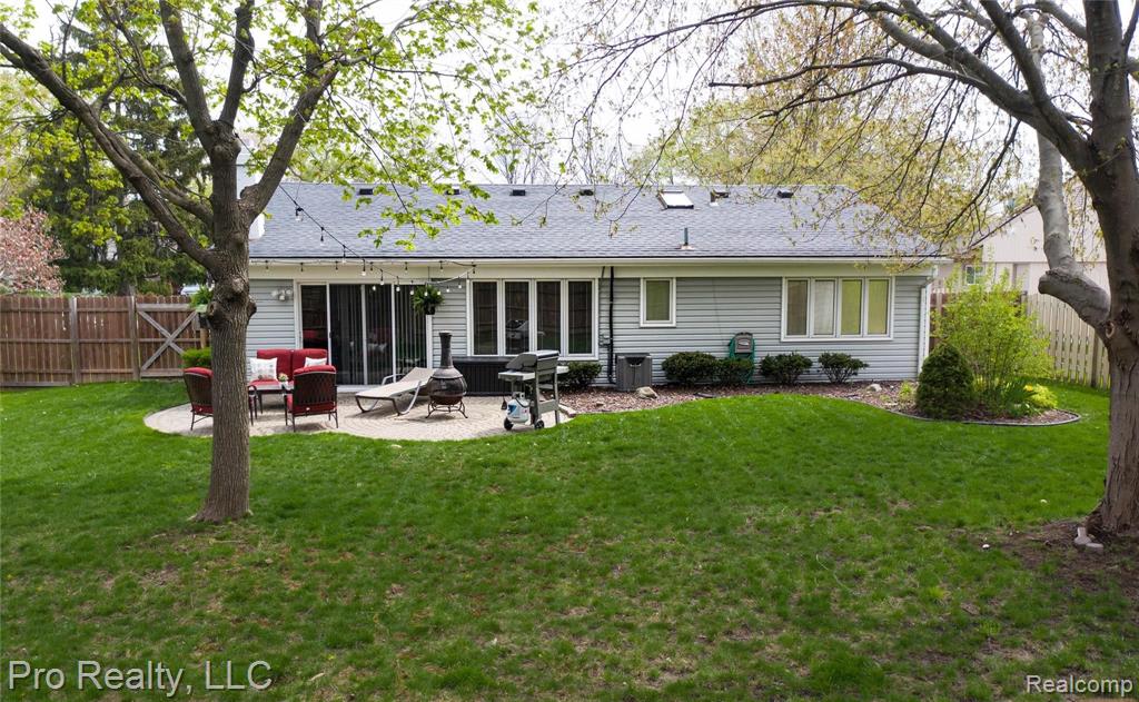 22697 Shadowpine Way Novi, MI 48375 - Photo 22 of 24