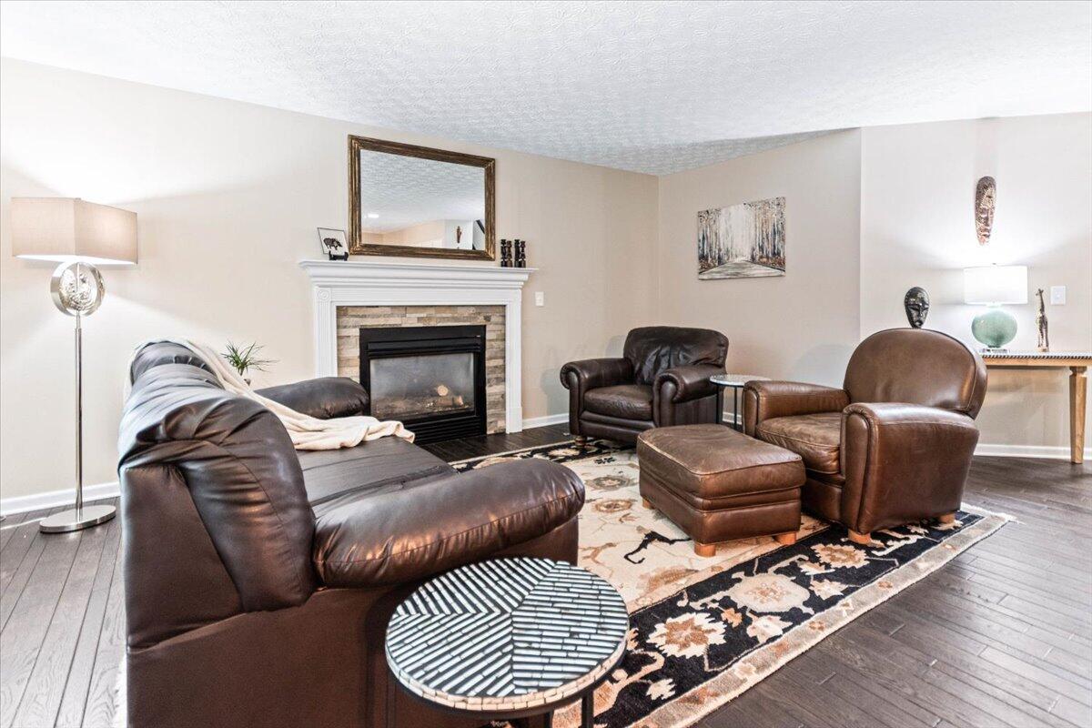 7985 Rodebaugh Road Reynoldsburg, OH 43068 - Photo 7 of 41 07-Living Room
