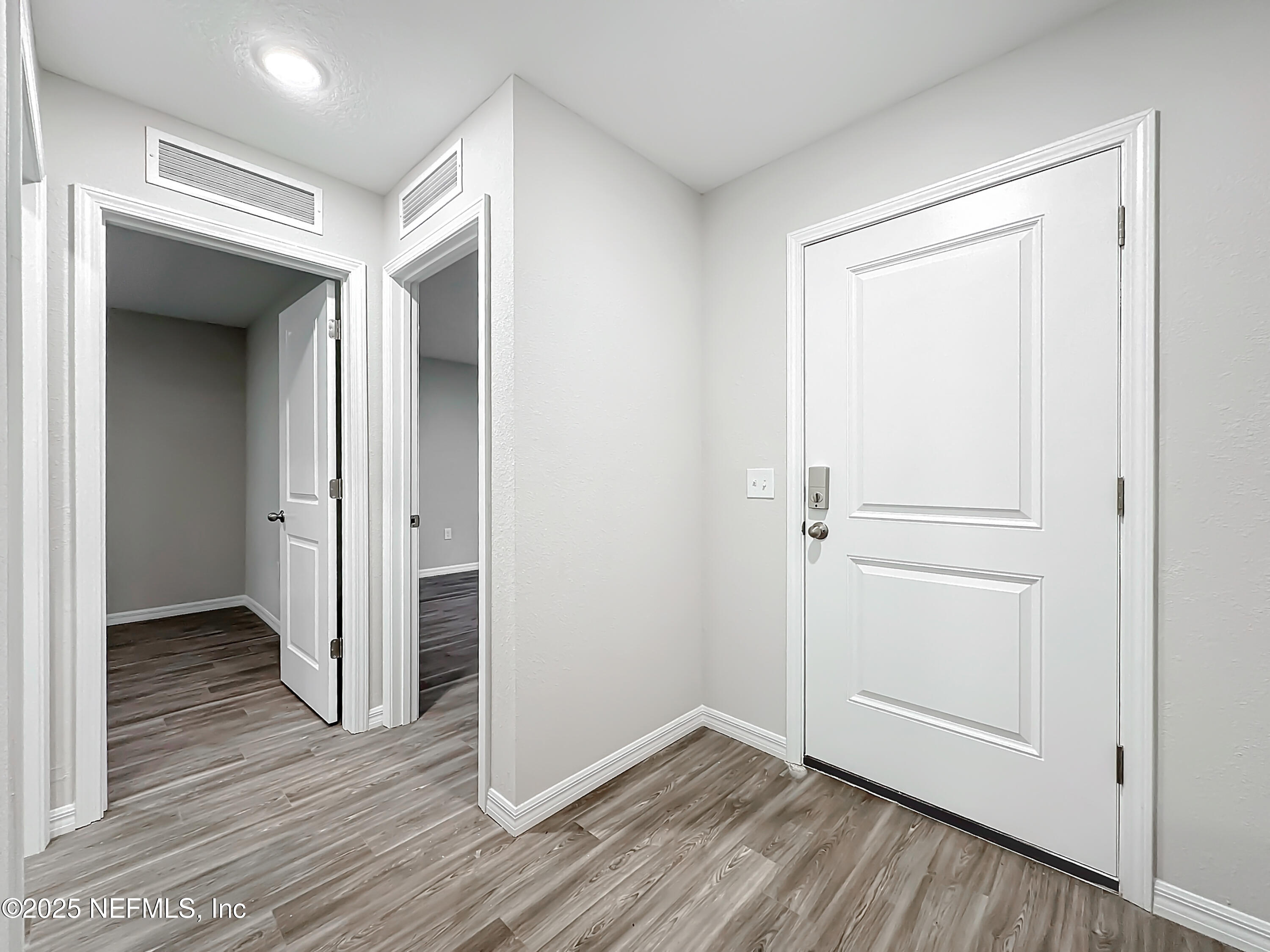 464 Spaulding Road Jacksonville, FL 32218 - Photo 11 of 26 Hallway