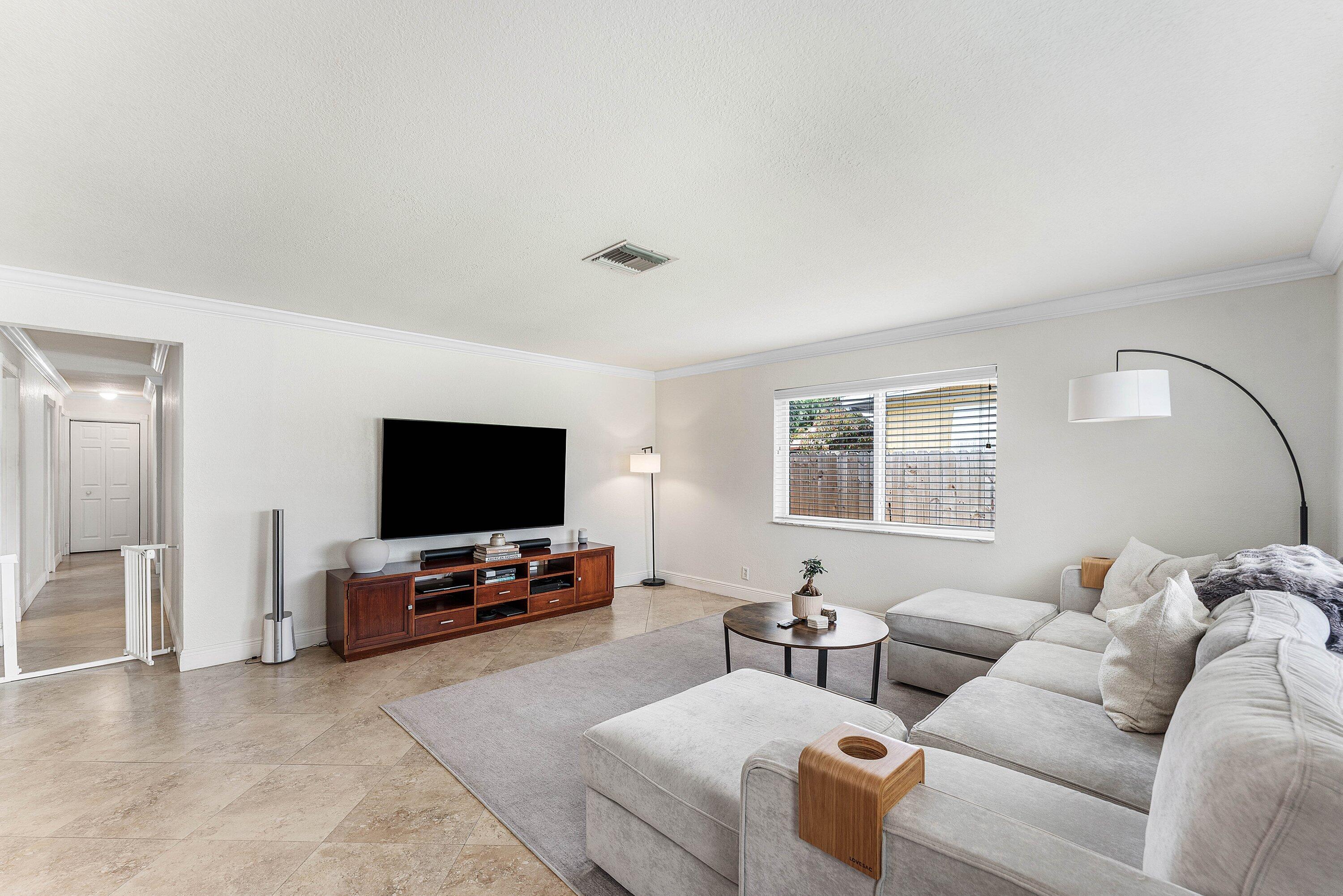 5347 Washington Road Delray Beach, FL 33484 - Photo 5 of 27 005-5347WashingtonRoad-DelrayBeach-FL-33