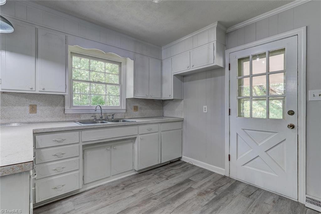 135 Davis Road Ruffin, NC 27326 - Photo 7 of 46