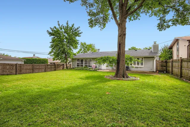 $409,900 | 1440 Dennison Road, Hoffman Estates, IL 60169