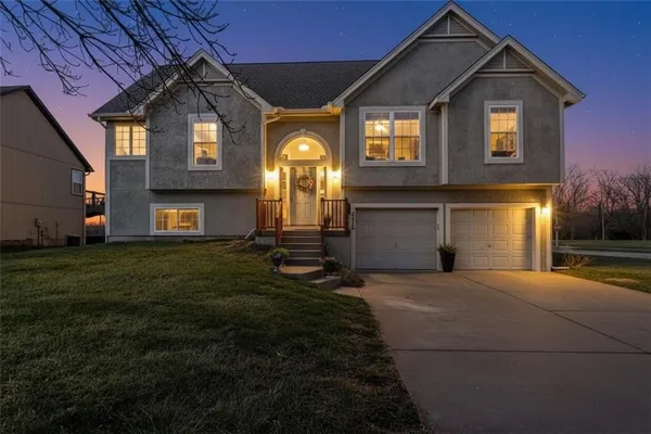 $445,000 | 2116 Northeast 91st Terrace, Kansas City, MO 64155