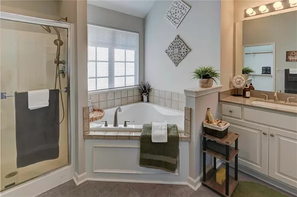 $439,900 | 2116 Northeast 91st Terrace, Kansas City, MO 64155