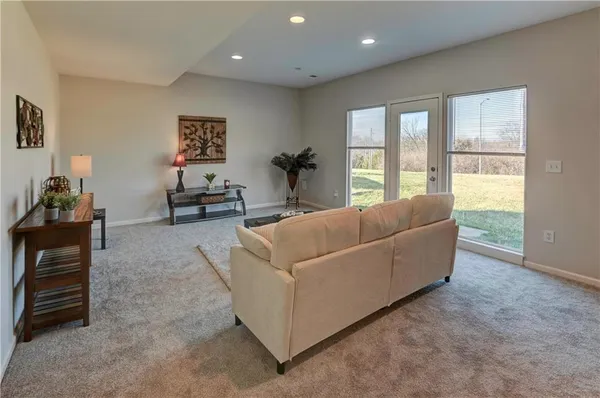 $439,900 | 2116 Northeast 91st Terrace, Kansas City, MO 64155