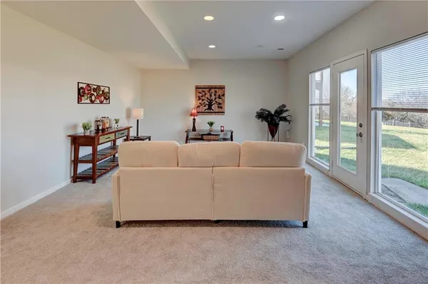 $439,900 | 2116 Northeast 91st Terrace, Kansas City, MO 64155