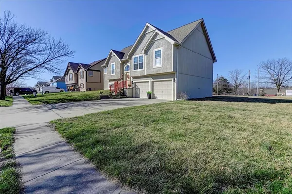 $439,900 | 2116 Northeast 91st Terrace, Kansas City, MO 64155