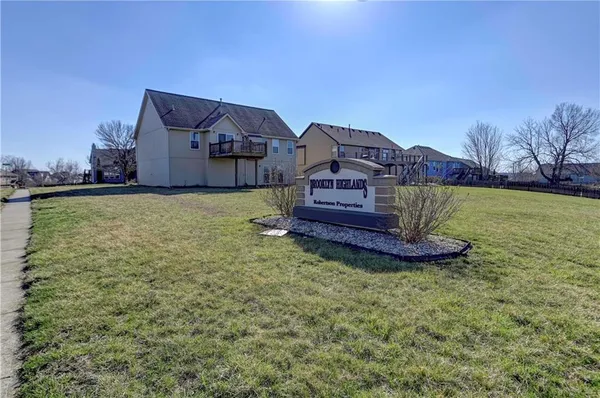 $445,000 | 2116 Northeast 91st Terrace, Kansas City, MO 64155