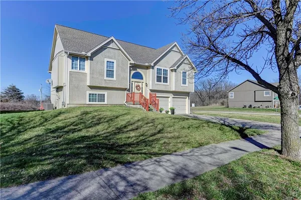 $439,900 | 2116 Northeast 91st Terrace, Kansas City, MO 64155