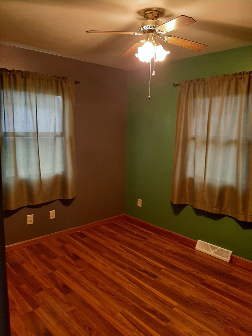 313 Grove Street Creston, IL 60113 - Photo 15 of 17