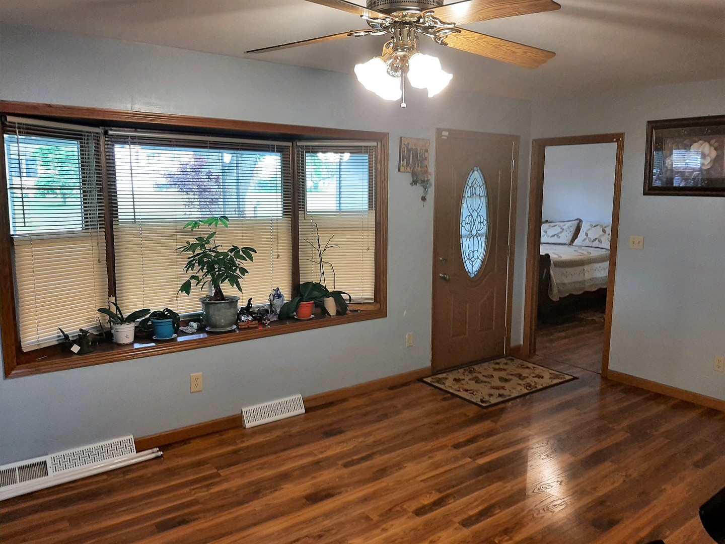 313 Grove Street Creston, IL 60113 - Photo 3 of 17