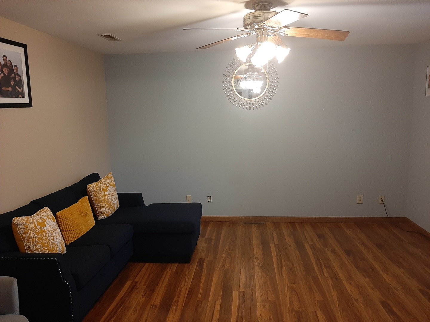 313 Grove Street Creston, IL 60113 - Photo 6 of 17