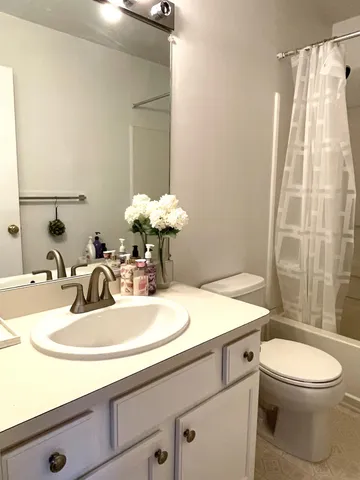 $3,200 | 1692 Scio Ridge Road, Ann Arbor, MI 48103