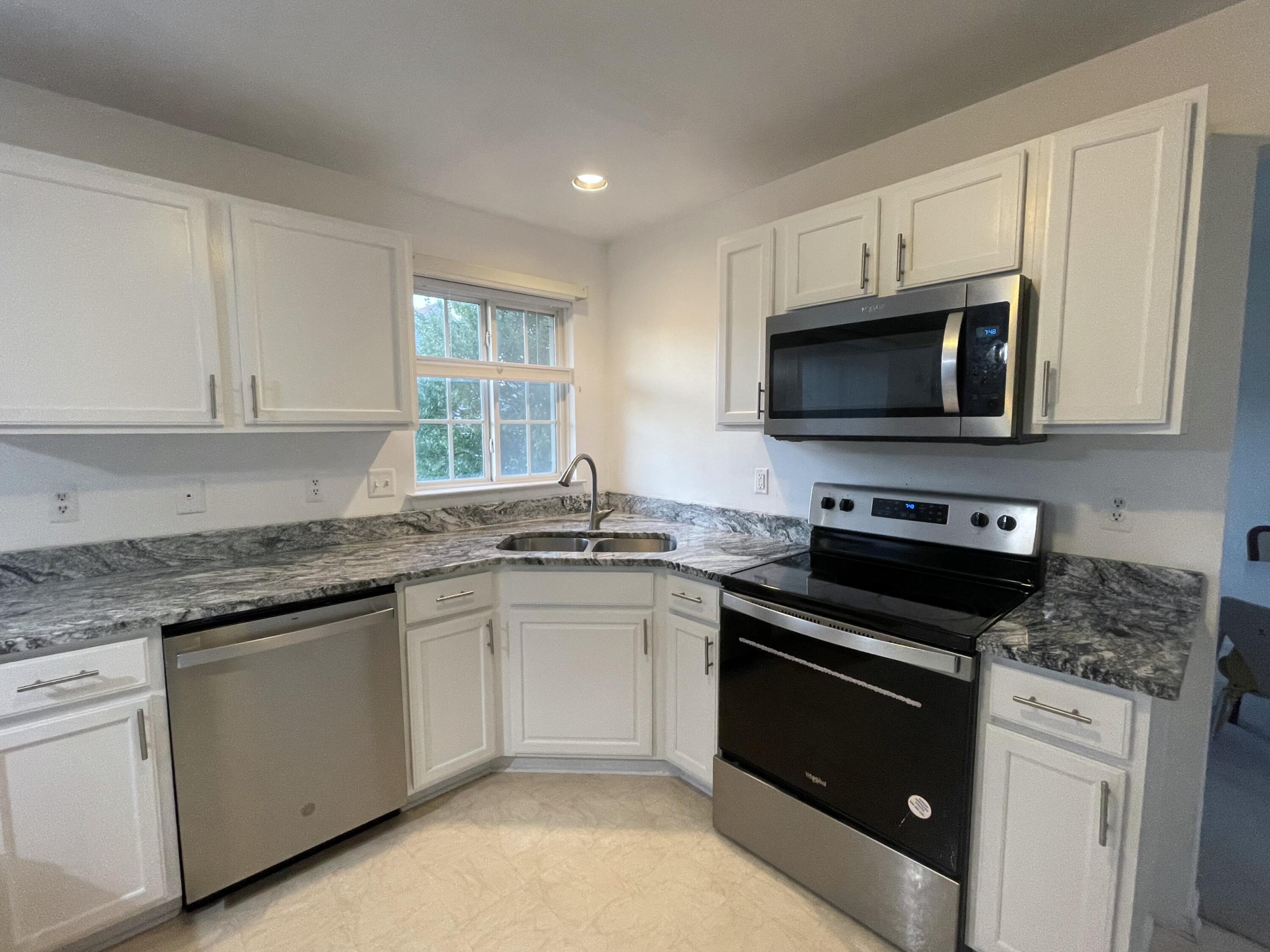 1692 Scio Ridge Road Ann Arbor, MI 48103 - Photo 8 of 25 IMG_9890