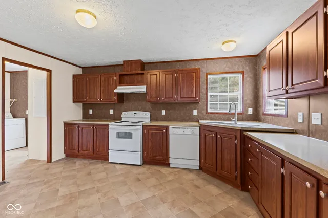 $234,000 | 9179 South County Road 375 West, Reelsville, IN 46171