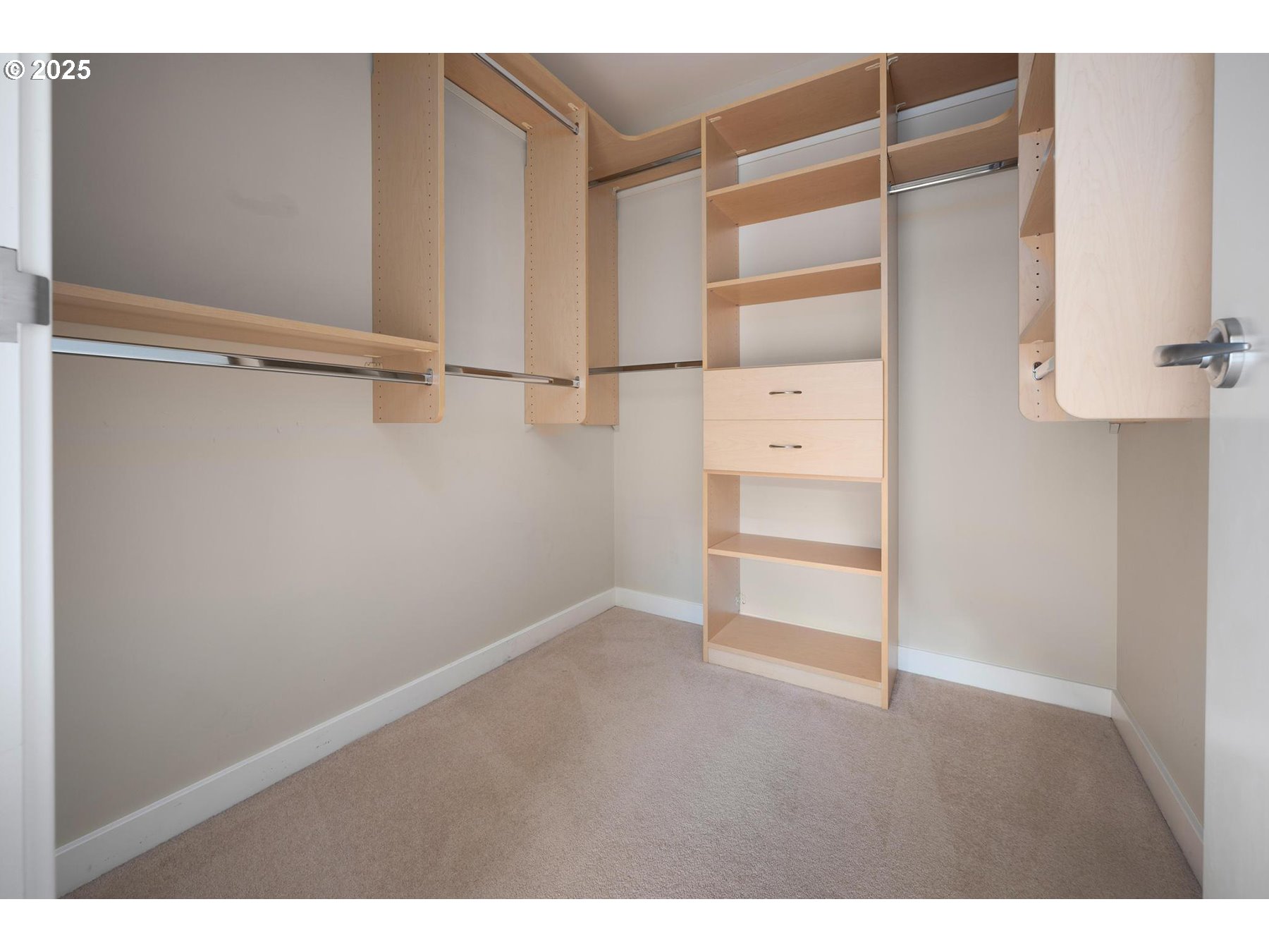 2351 Northwest Westover Road, Unit 806 Portland, OR 97210 - Photo 24 of 34 Gallery Image 24