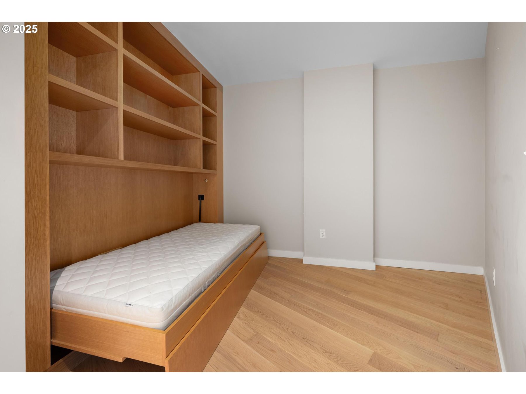 2351 Northwest Westover Road, Unit 806 Portland, OR 97210 - Photo 29 of 34 Gallery Image 29
