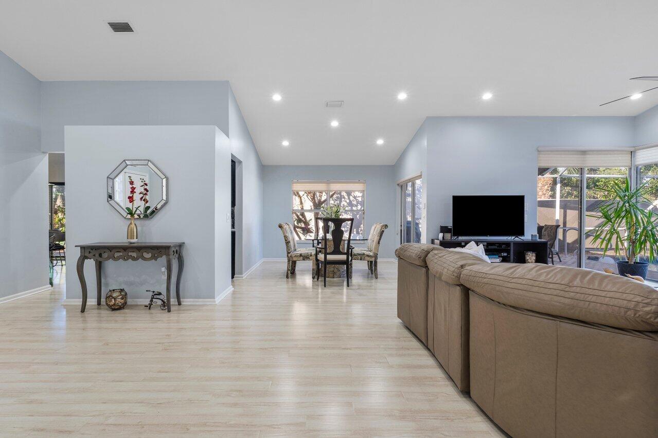 7288 Via Palomar Boca Raton, FL 33433 - Photo 11 of 66 012-7288ViaPalomar-BocaRaton-FL-33433-SM