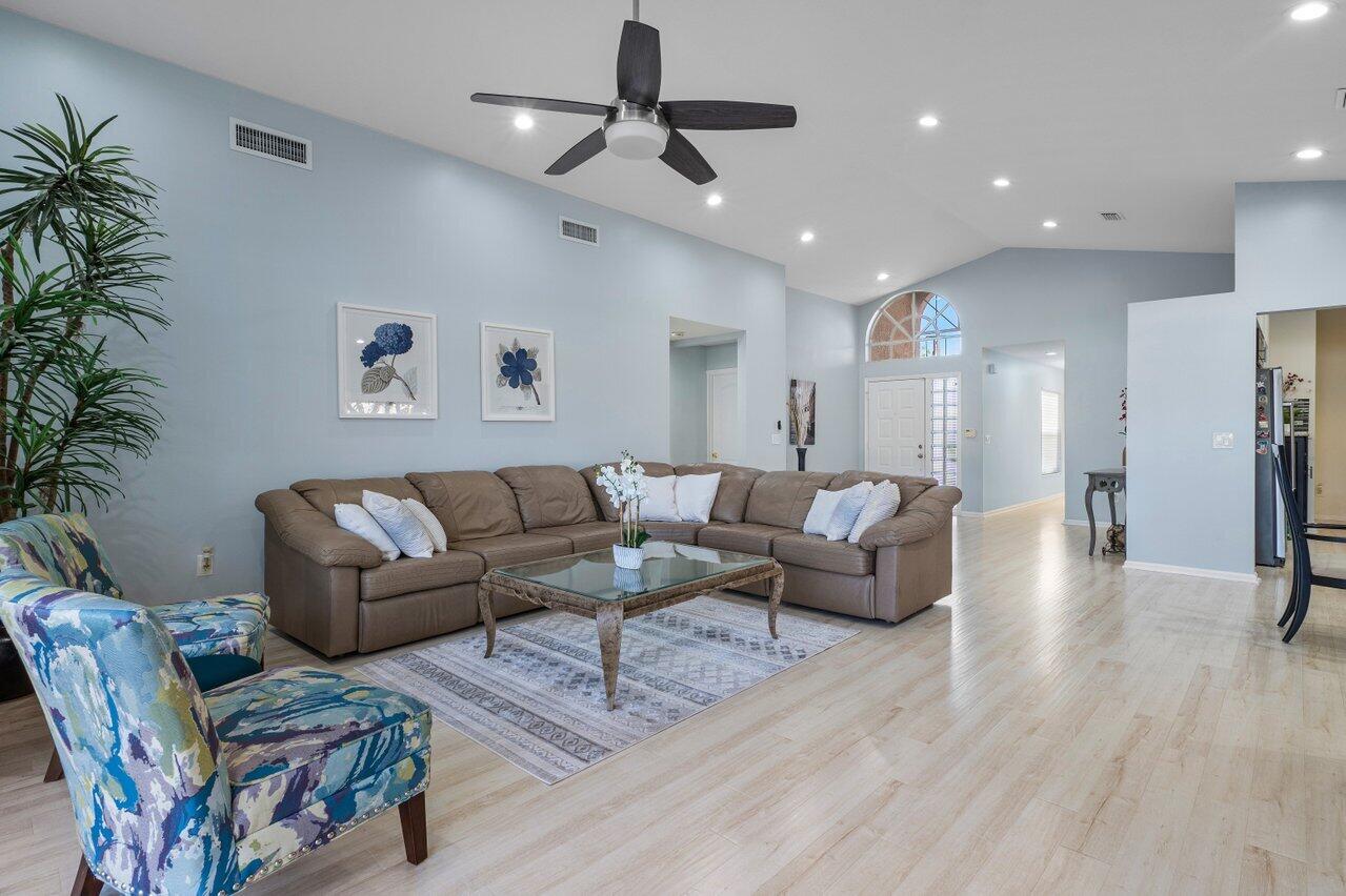 7288 Via Palomar Boca Raton, FL 33433 - Photo 12 of 66 013-7288ViaPalomar-BocaRaton-FL-33433-SM