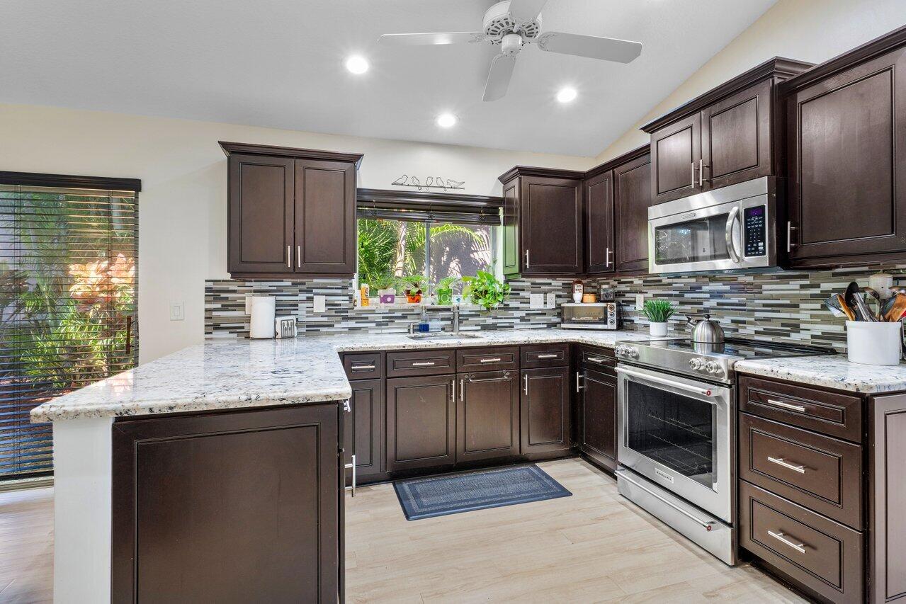 7288 Via Palomar Boca Raton, FL 33433 - Photo 14 of 66 017-7288ViaPalomar-BocaRaton-FL-33433-SM