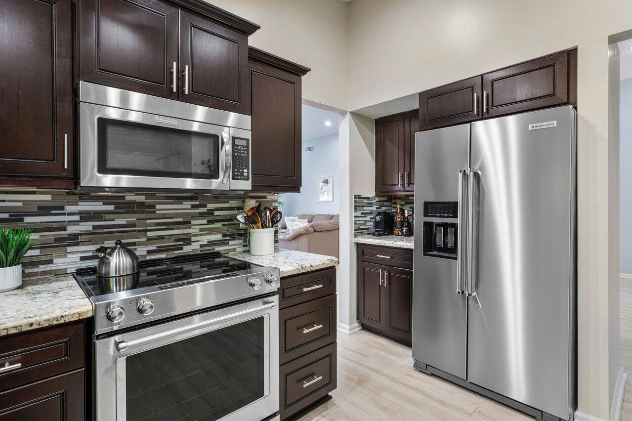 7288 Via Palomar Boca Raton, FL 33433 - Photo 18 of 66 020-7288ViaPalomar-BocaRaton-FL-33433-SM