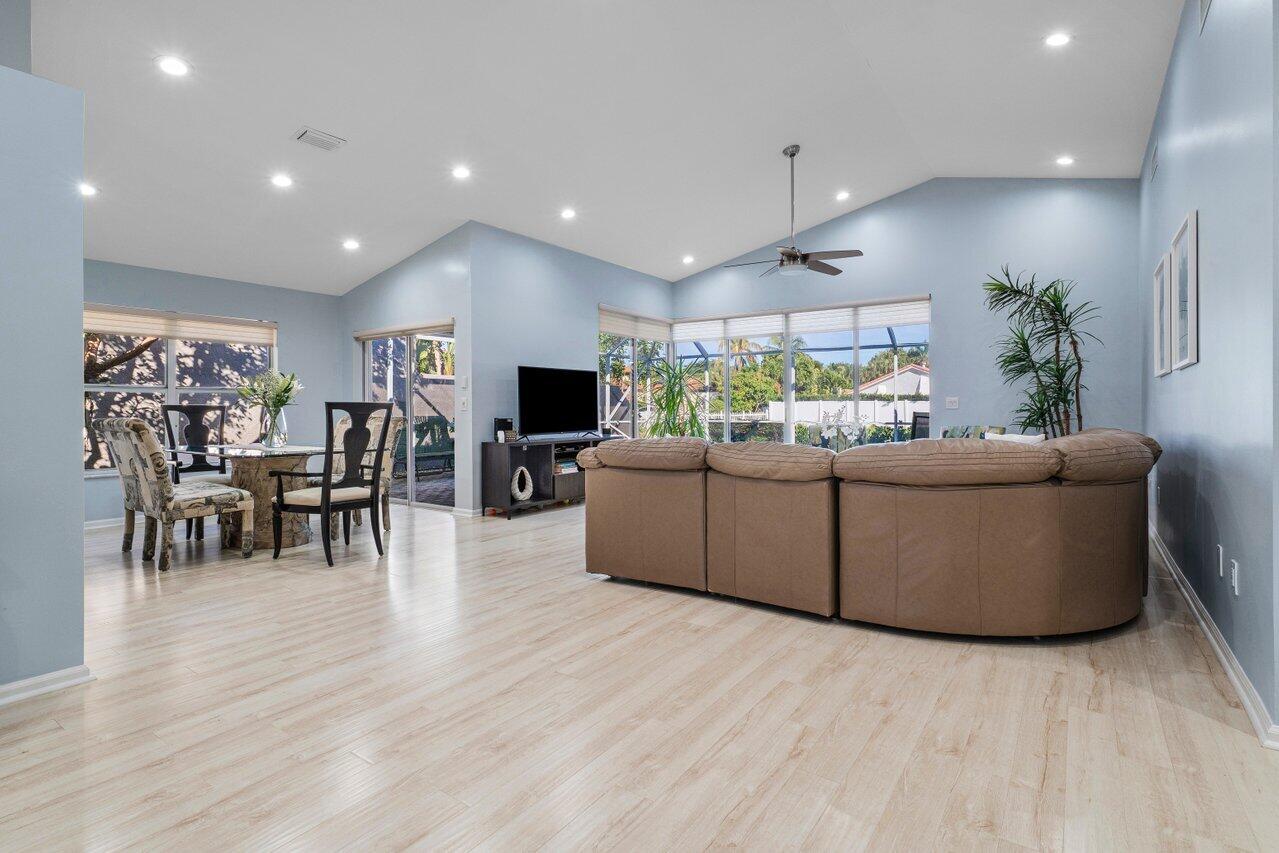 7288 Via Palomar Boca Raton, FL 33433 - Photo 7 of 66 008-7288ViaPalomar-BocaRaton-FL-33433-SM