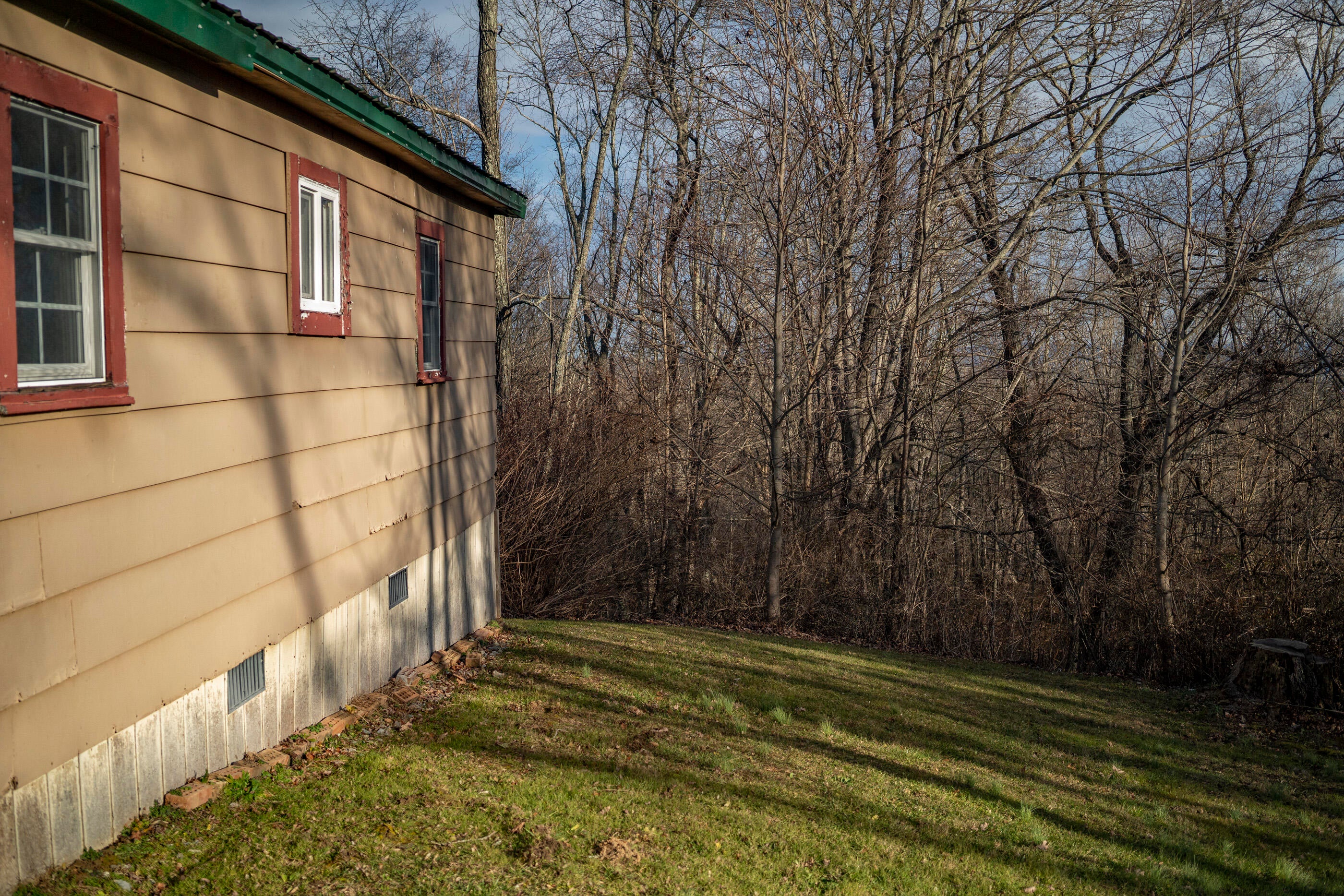 3866 Elk Knob Road Hinton, WV 25951 - Photo 38 of 43 Gallery Image 38