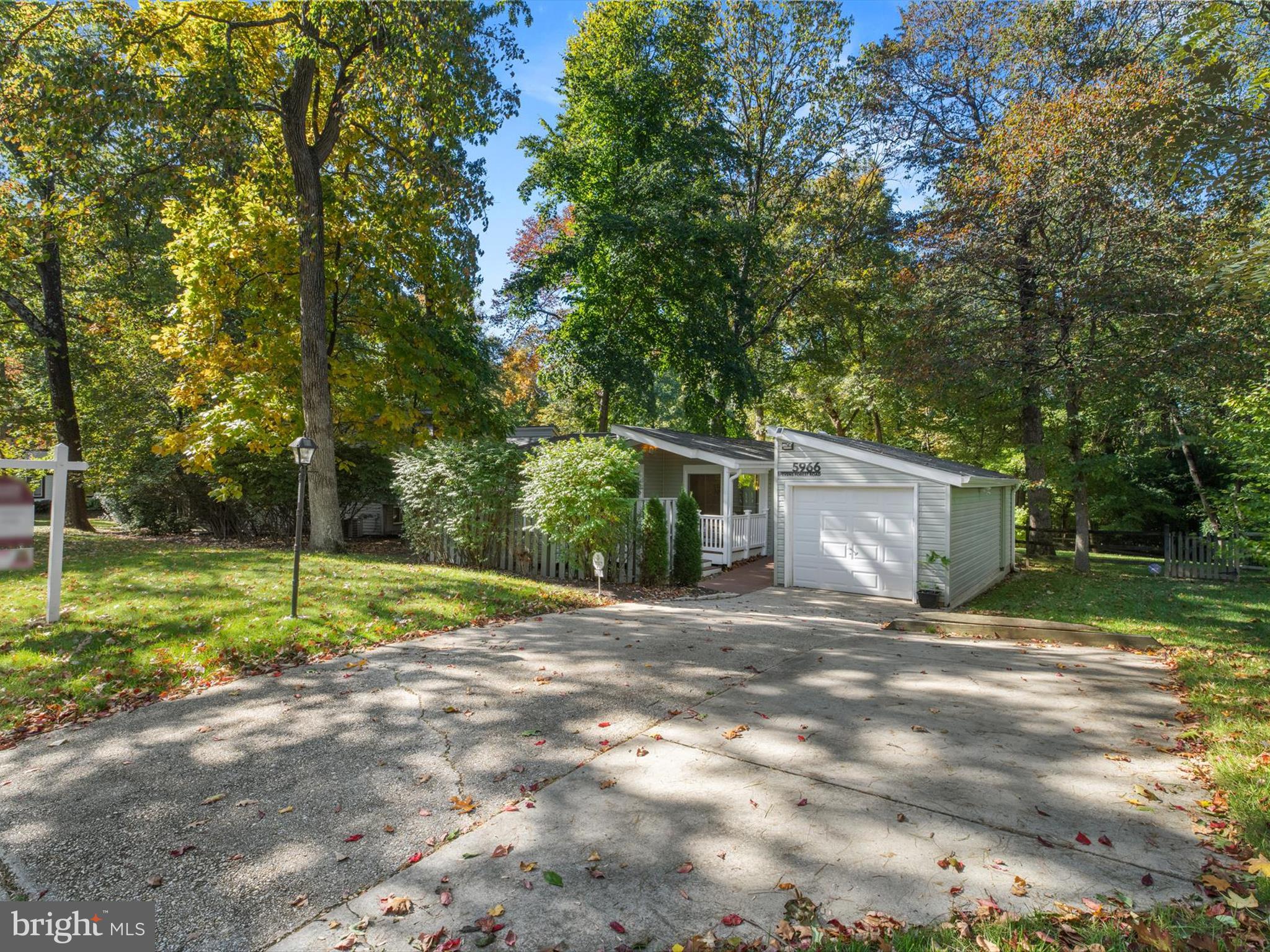 5966 Stevens Forest Road Columbia, MD 21045 - Photo 2 of 35 Welcome Home to 5966 Stevens Forest Road