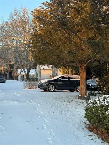 a view of outdoor space with city view