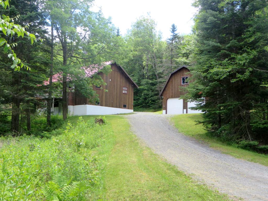 35 Country Club Road West Dover, VT 05356 - Photo 14 of 17