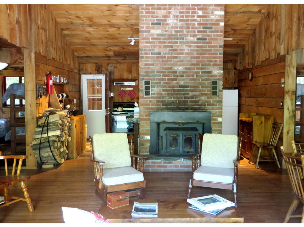 35 Country Club Road West Dover, VT 05356 - Photo 7 of 17