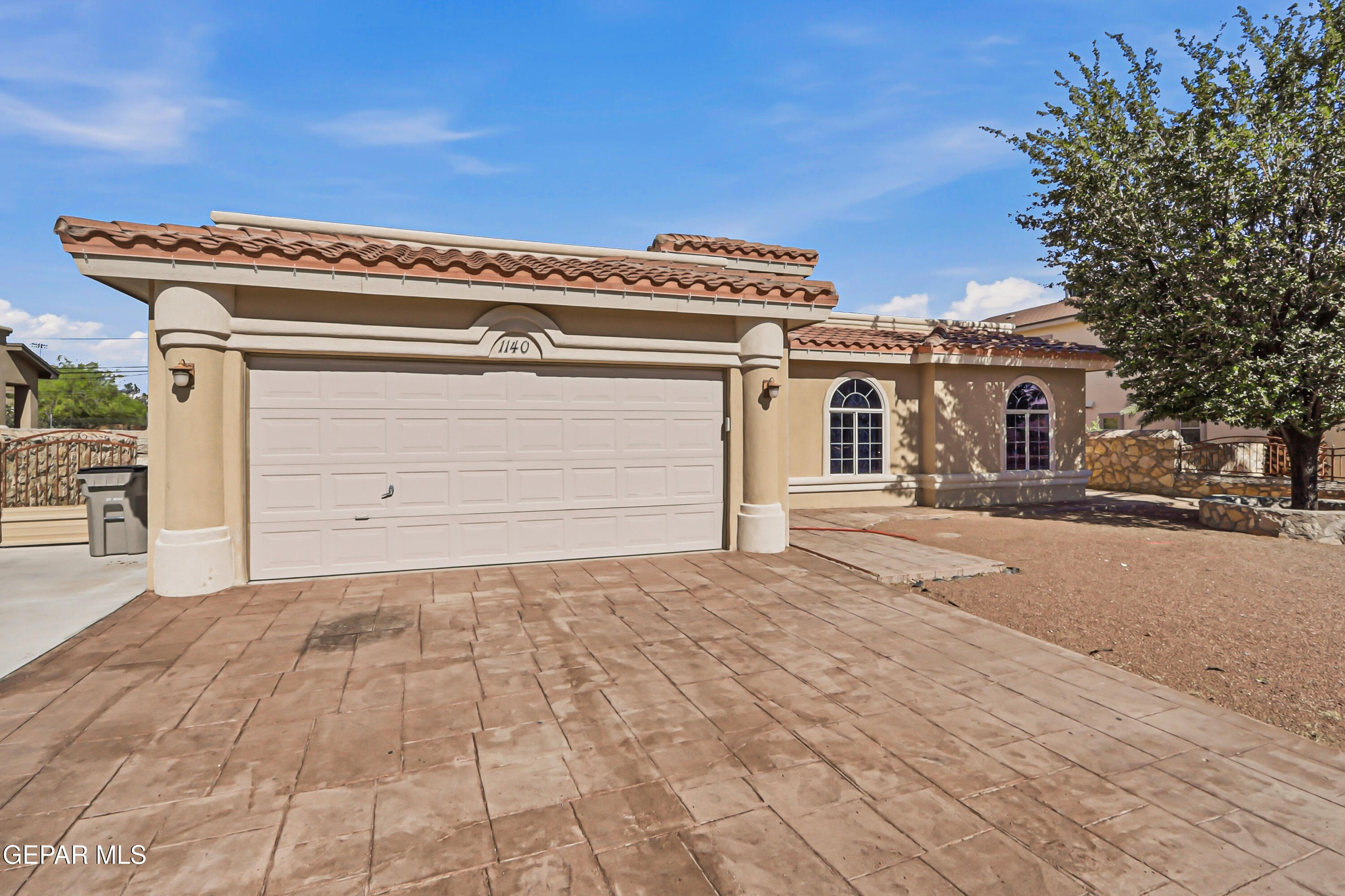 1140 Ranger Street El Paso, TX 79907 - Photo 2 of 24 35-print-IMG_5924