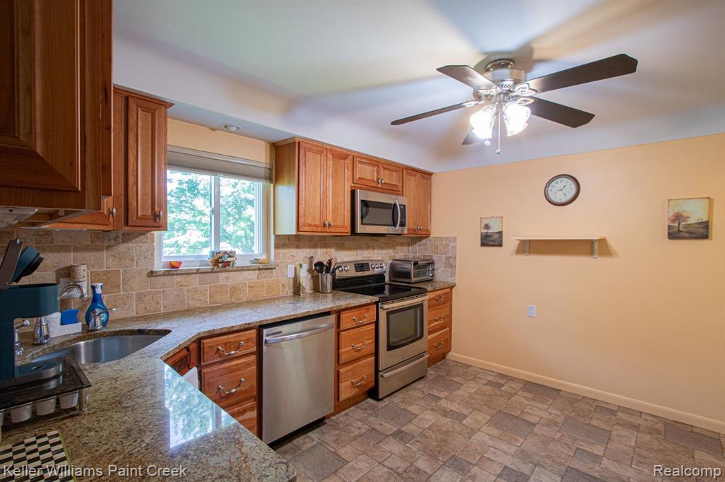 69600 Wolcott Road Armada, MI 48005 - Photo 9 of 64