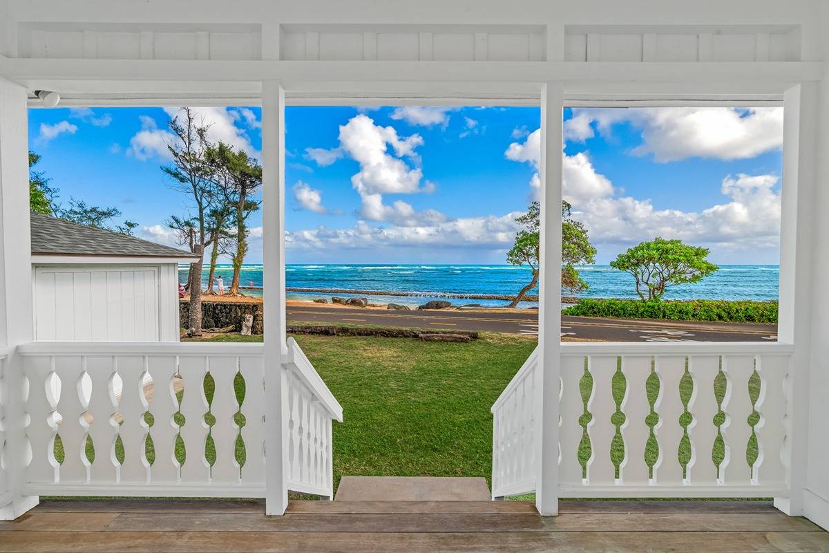 1085 Moanakai Road Kapaa, HI 96746 - Photo 2 of 24 a view of a entryway
